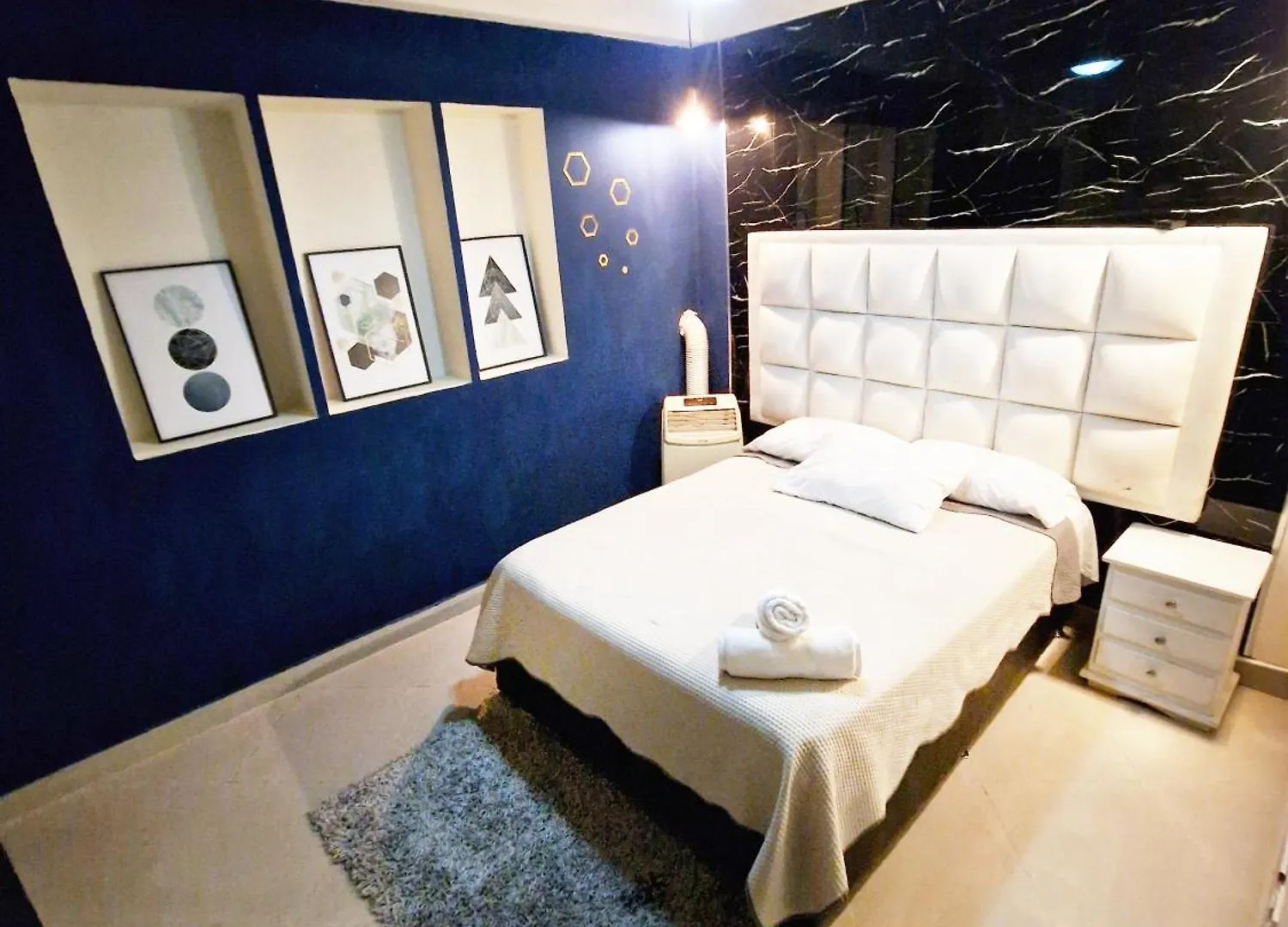 Majestic Suite 2 Icon Lleras Park Medellin Apartment